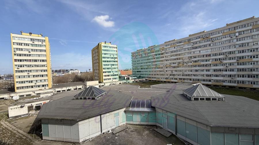 Apartament cu 3 camere decomandat în Obor
