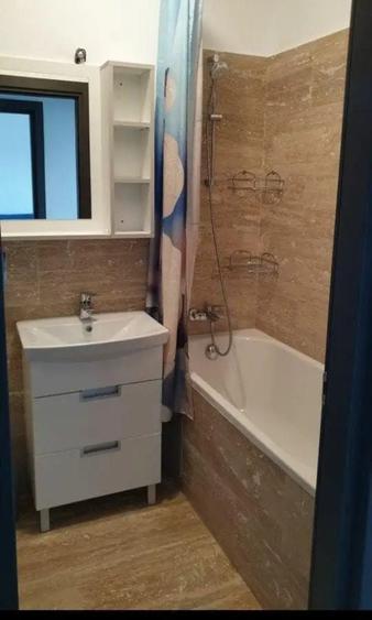 Apartament cu 2 camere decomandat în Nicolina