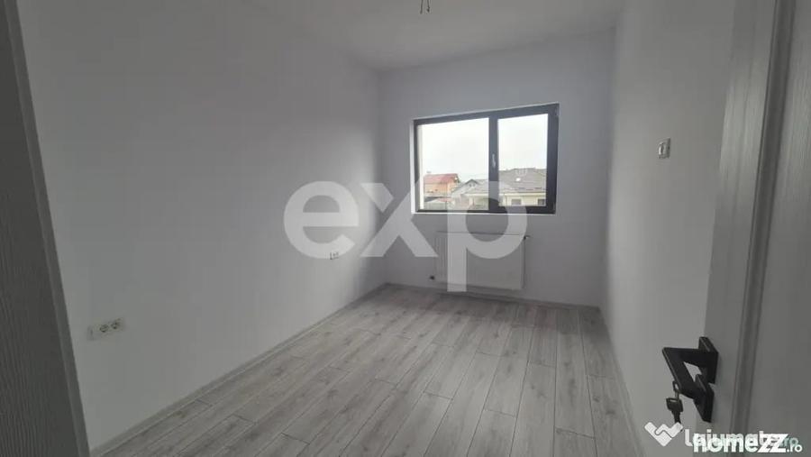 Casă cu 4 camere cu Teren 250 Mp în Trivale