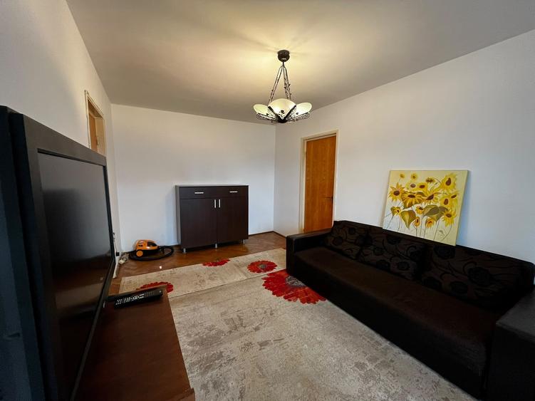 Apartament cu 2 camere decomandat în P-ța Gorjului