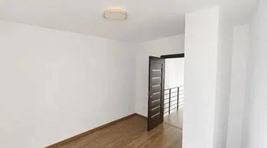 Apartament cu 4 camere decomandat în Unirii