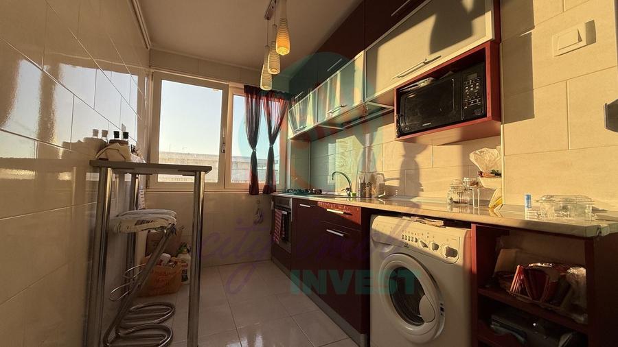 Apartament cu 3 camere semidecomandat, mobilat în Iancului