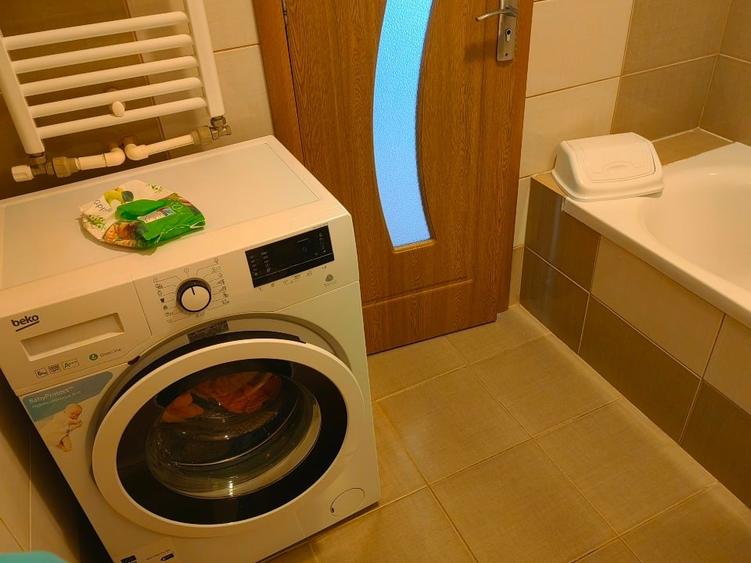 Apartament cu 2 camere semidecomandat, mobilat în Apărătorii Patriei