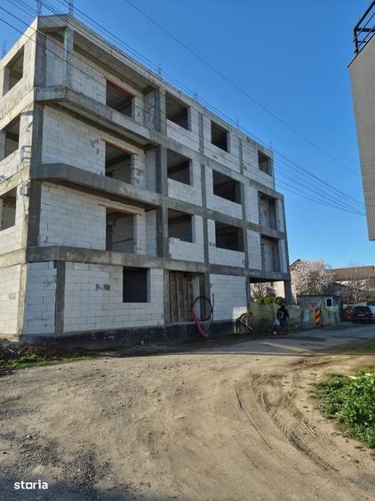 Spațiu comercial, de 85 mp, în Delfinariu
