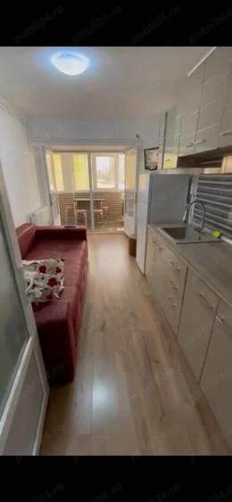 Apartament cu 3 camere decomandat în Mangalia
