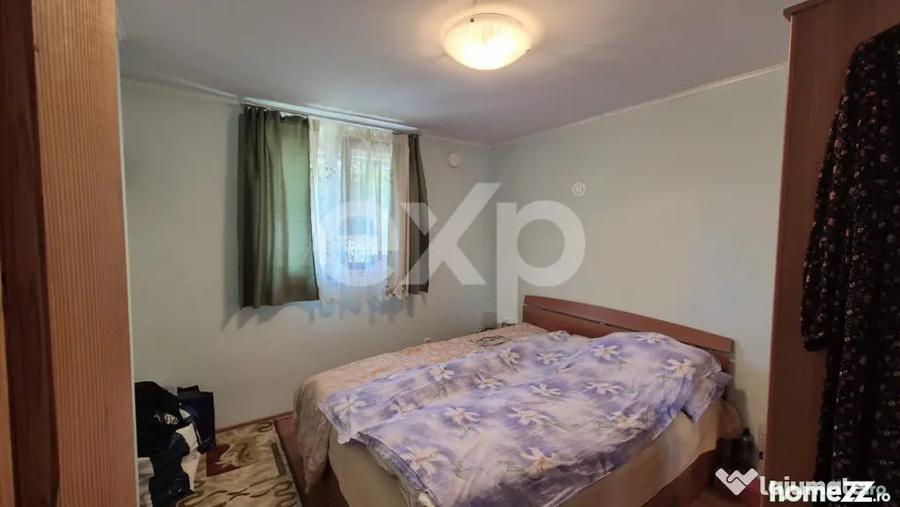Casă cu 5 camere cu Teren 1005 Mp în Băjești