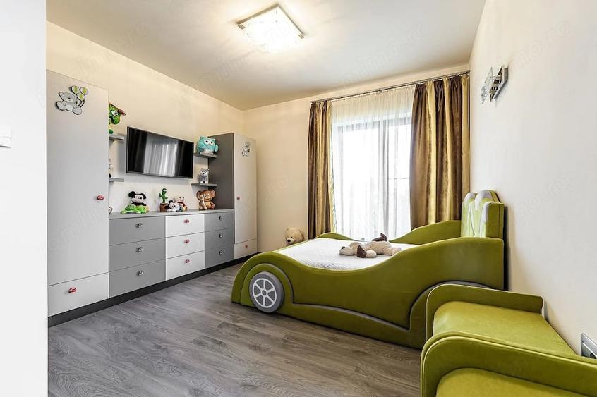 Casă cu Teren 994 Mp în Bodrogu Nou