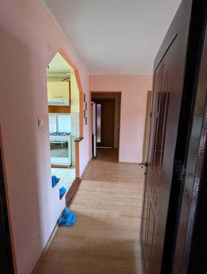 Vand Apartament de 80 mp , 4 camere, 2 bai, etajul 3 - 2