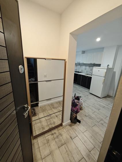 Apartament cu 2 camere decomandat în Romanești