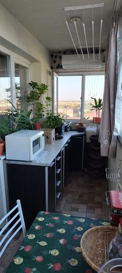 Apartament cu 3 camere semidecomandat în Bragadiru
