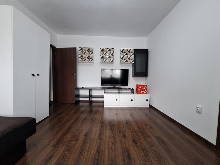 Apartament cu 2 camere semidecomandat, mobilat în Circumvalațiunii