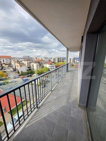 Apartament cu 3 camere semidecomandat, mobilat în Bună Ziua