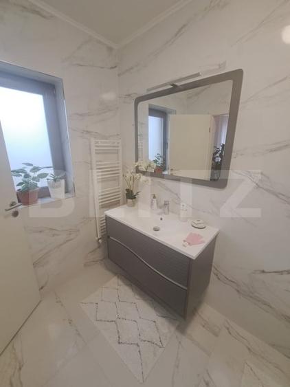 Duplex cu 3 camere cu Canalizare în Sânpetru