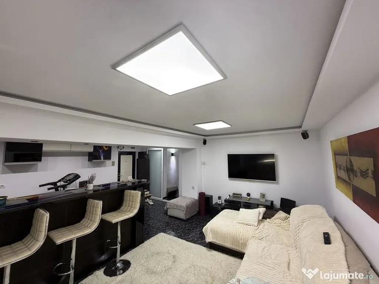 Apartament cu 4 camere decomandat în Central