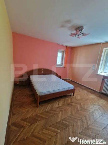 Casă cu 4 camere cu Teren 470 Mp în Central
