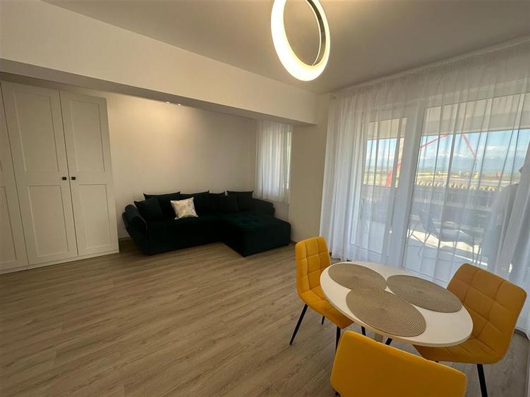 Apartament cu 2 camere semidecomandat, mobilat în Exterior Sud