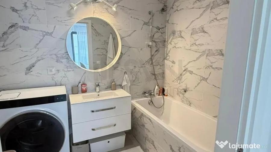 Apartament cu 3 camere decomandat în Băneasa