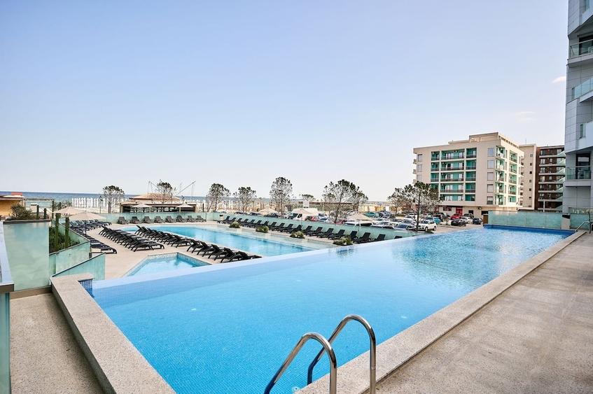 Apartament cu 2 camere decomandat în Mamaia-Sat