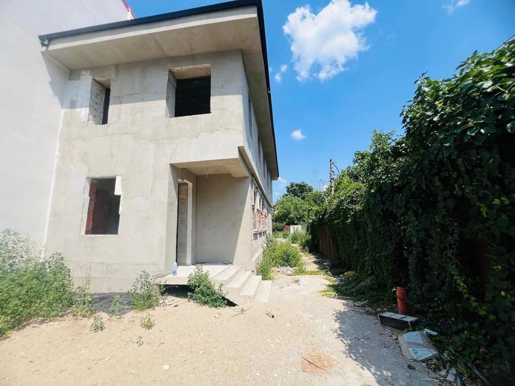 Casă individuală cu 5 camere decomandat cu Teren 371 Mp în Dorobanți