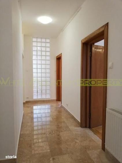 Apartament cu 4 camere în Băneasa