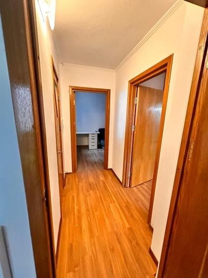 Apartament cu 3 camere semidecomandat în Găvana