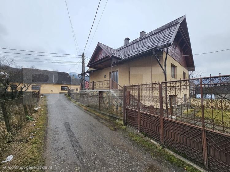 Casă individuală cu 4 camere cu Canalizare în Cărpiniș (Roșia Montană)
