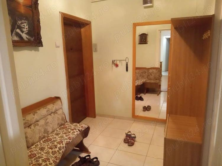 Apartament cu 2 camere semidecomandat în Gojdu