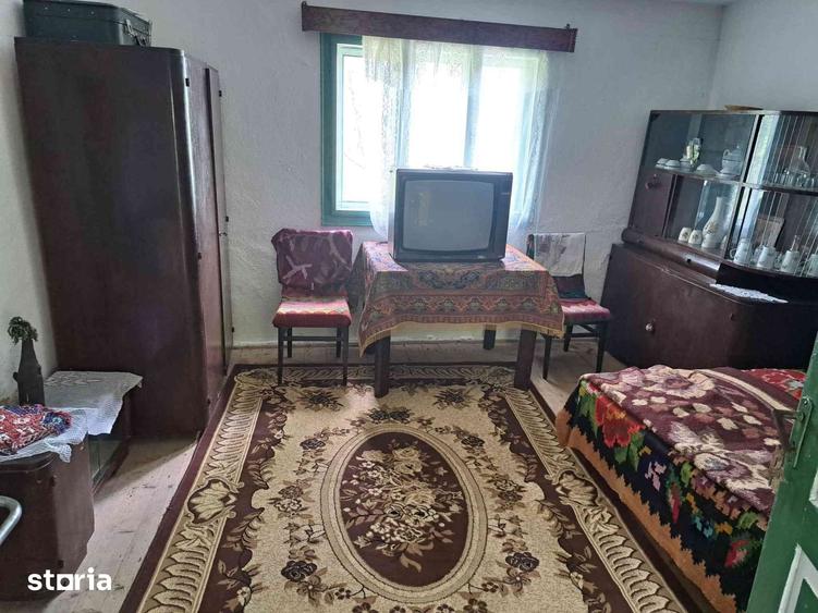 Casă cu 2 camere cu Teren 980 Mp în Alba