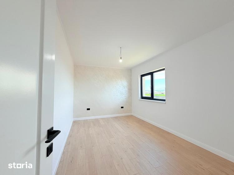 Casă cu 4 camere cu Teren 400 Mp în Miroslava