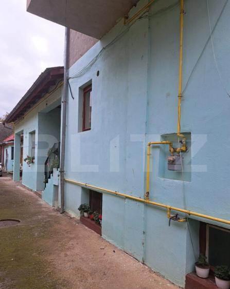 2 case lipite, ideale pentru 2 familii Harman, la doar - 11