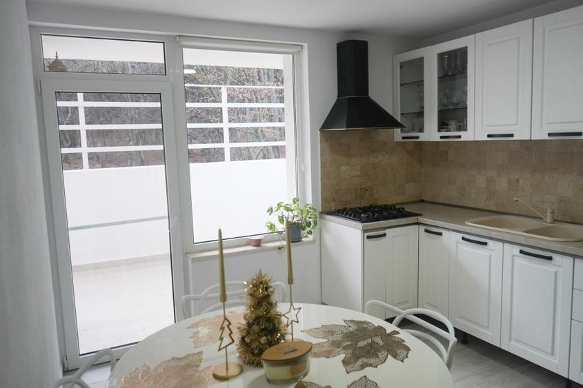 Casa moderna in Balotesti – lumina, stil si confort complet - 9
