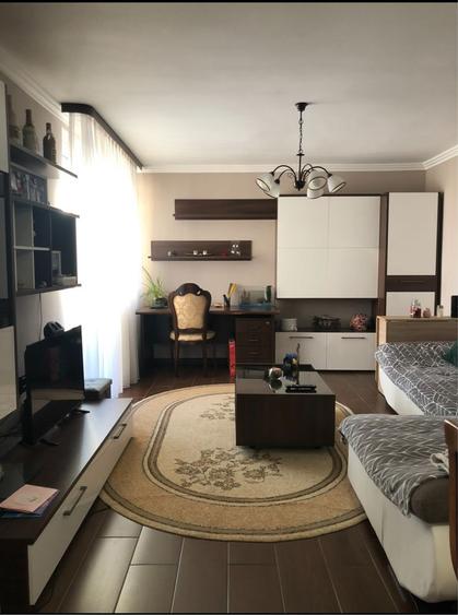 Apartament tip C, Sovata, etaj 8/10, decomandat - 1