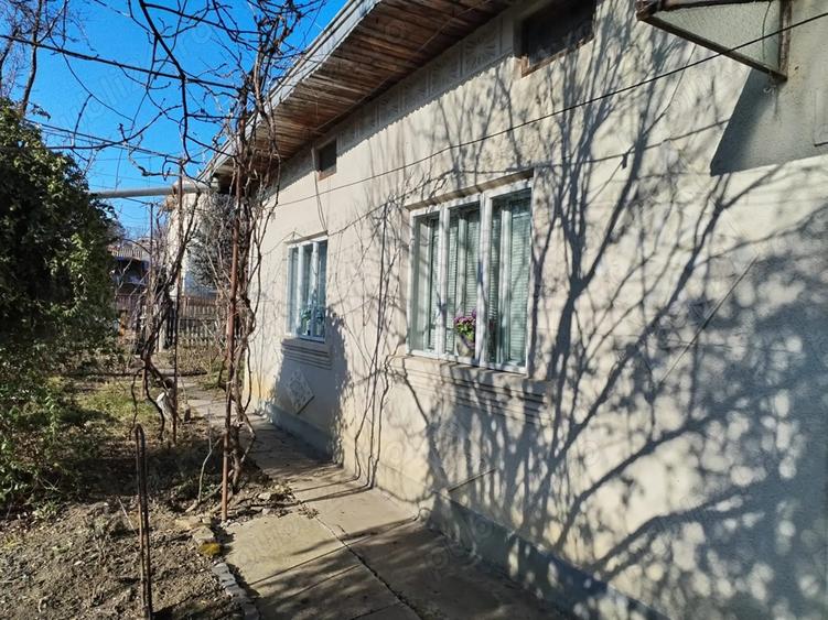 Casa de vanzare Dorohoi 228mp utili+718mp teren - 6