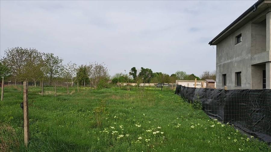 KM.5, EN-GROS TEREN 333 MP. DESCHIDERE 12.40 M, INTRAVILAN,INTRE VILE, UTILITATI - 4