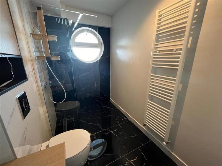 Apartament NOU 3 camere 2 bai balcon si parcare zona centrala - 13