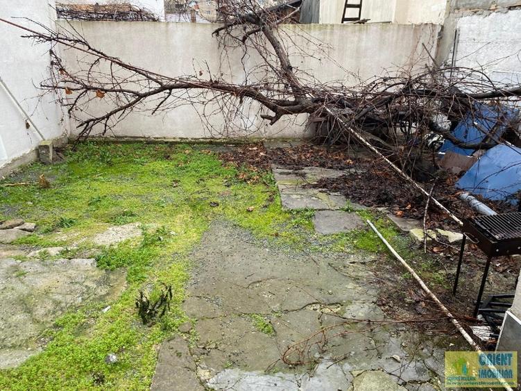 De vanzare casa 3 camere, renovata, zona Coiciu - 11