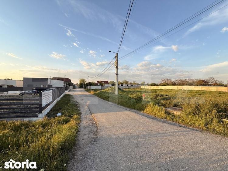 Teren 587 mp, front 17, toate utilitatile, panorama, Carcea - 4
