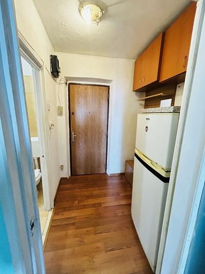 Titan, 1 Decembrie 1918, apropiere metrou, Supeco - 4