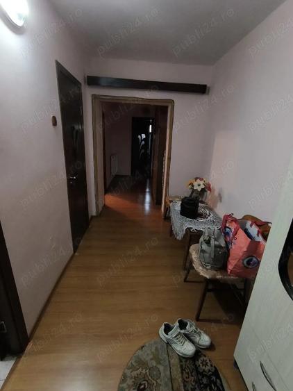 Vand apartament 3 camere, etajul 1, str. Tineretului col? cu Miori?ei. - 3