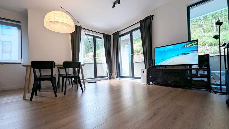 3 Camere, Bloc Tip Boutique, Loc de Parcare Inclus. Fara Agentie - 2