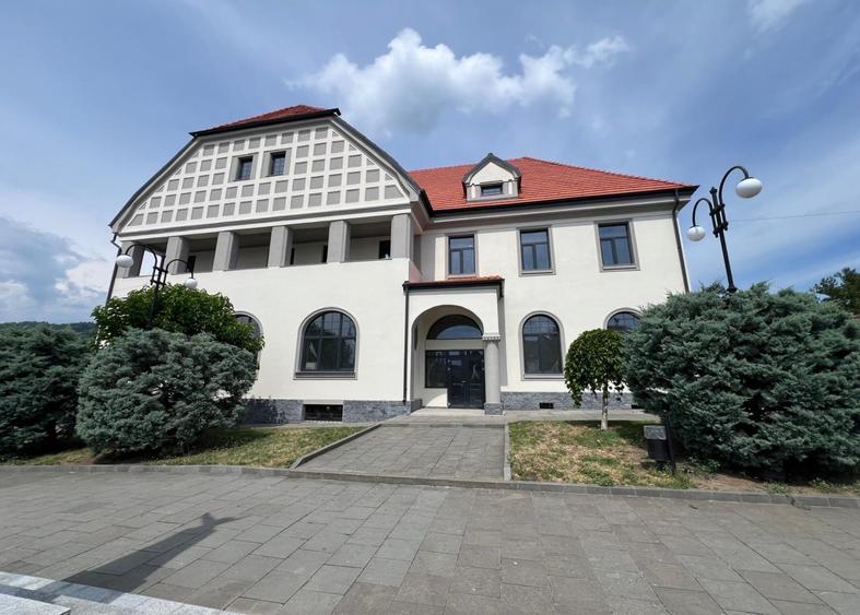 Spatiu comercial de inchiriat pe Strada Lunga 111, Codlea - 1