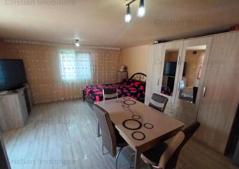 CASA NOUA 2 corpuri Teren 300 mp, zona Chercea - 25