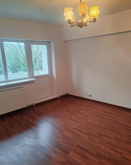 Apartament 3 camere semidecomandat zona excelenta Don - 2