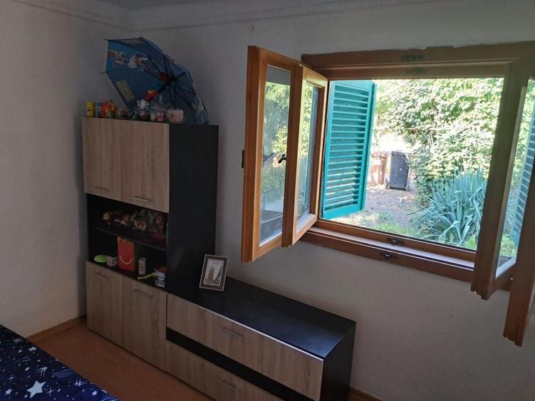 Teren cu casa de vanzare in com Traian, jud Braila , 103 mp, teren 1330 mp, apa si curent, baie in casa - 5