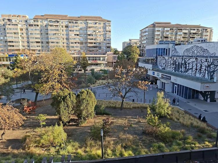 Apartament cu 2 camere semidecomandat în Rogerius