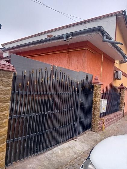 Vand casa in centru - 2