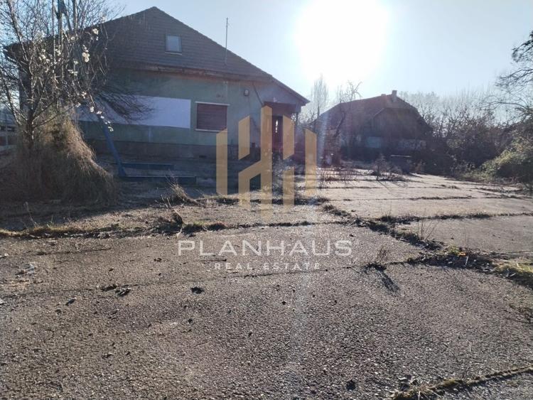 Casă individuală/sediu de firmă  , Tăuții Măgherăuș , strada principală - 4