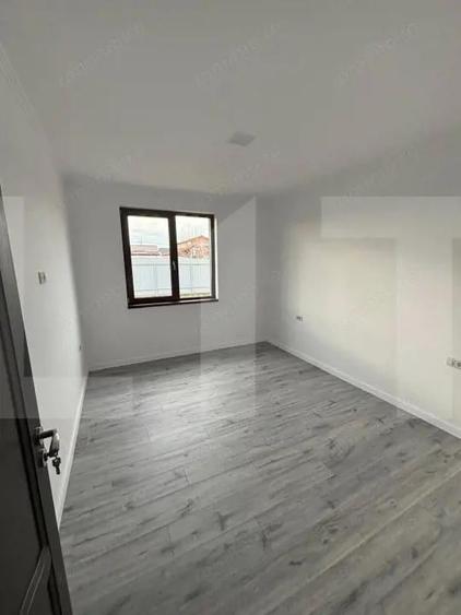 Casa Noua cu etaj, 5cam , 3bai, Terasa de 30mp, incalzire in pardoseala - 1