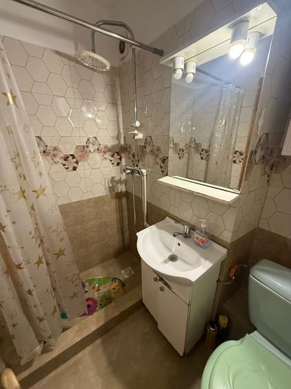 Apartament de inchiat Scoala 8 - 4