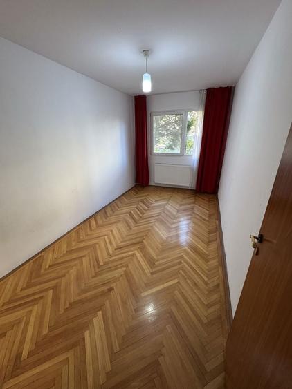 DIRECT PROPRIETAR Inchiriez apartament Central, cu 3 camere, zona Dacia - 1